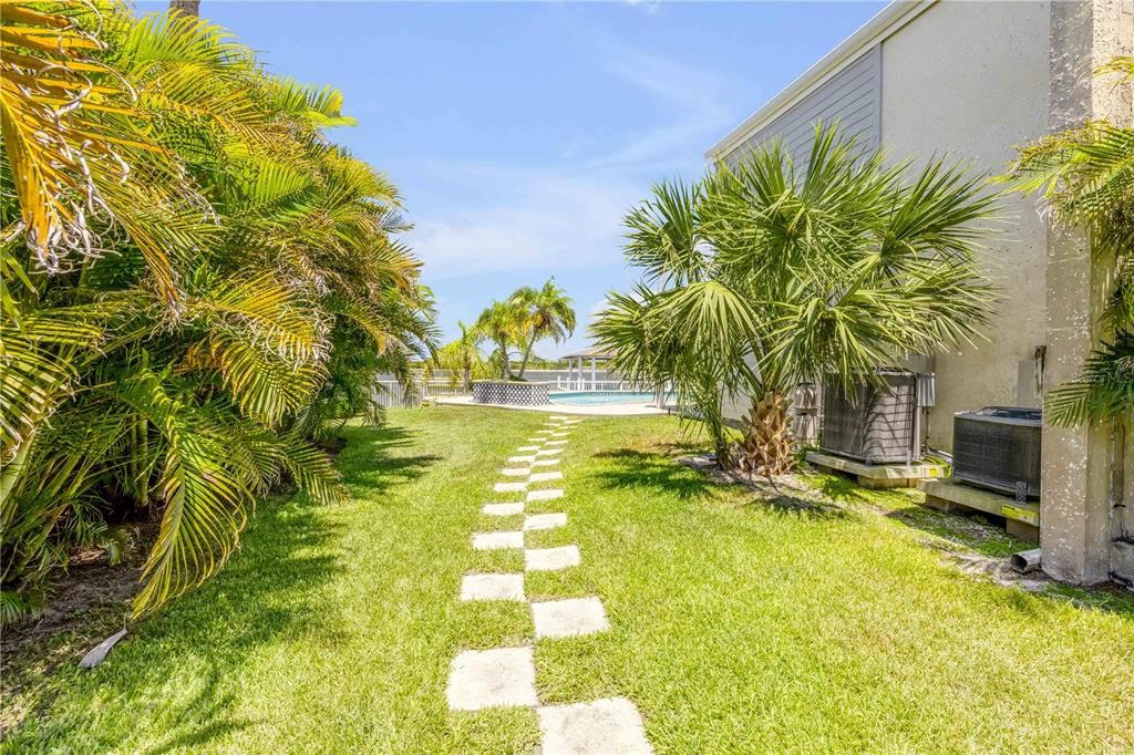 待售: $3,400,000 (6 贝兹, 4 浴室, 4827 平方英尺)