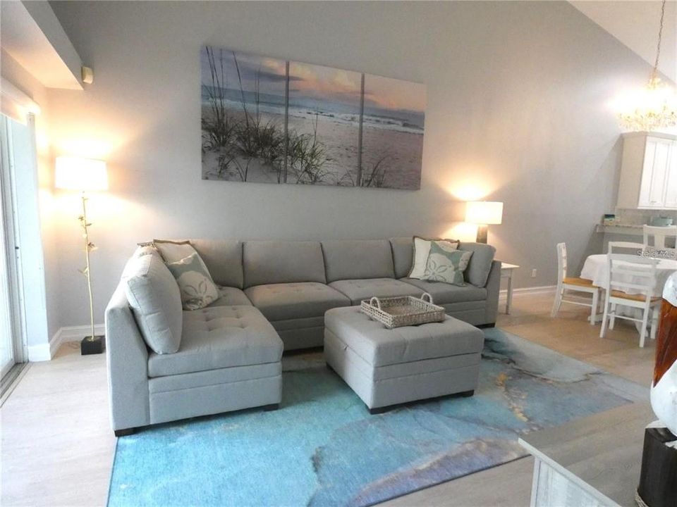 В аренду: $5,000 (2 спален, 2 ванн, 1163 Квадратных фут)