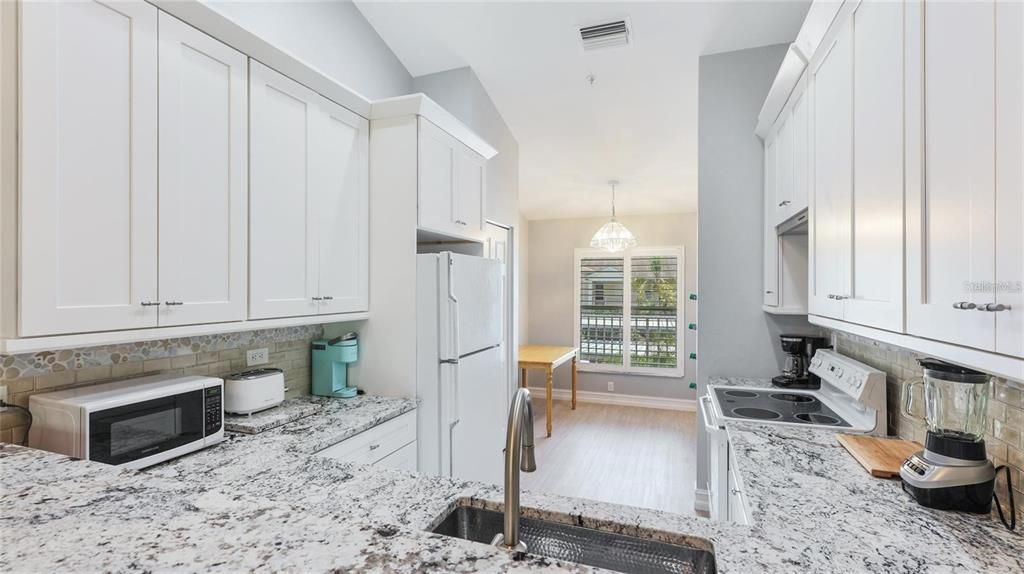 В аренду: $5,000 (2 спален, 2 ванн, 1163 Квадратных фут)