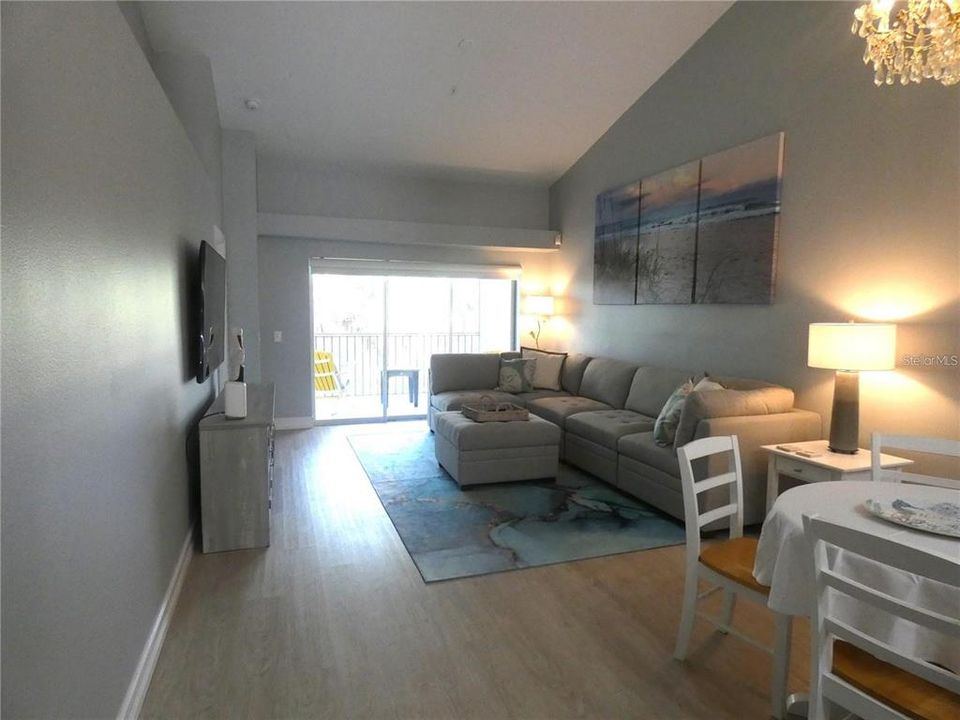 В аренду: $5,000 (2 спален, 2 ванн, 1163 Квадратных фут)