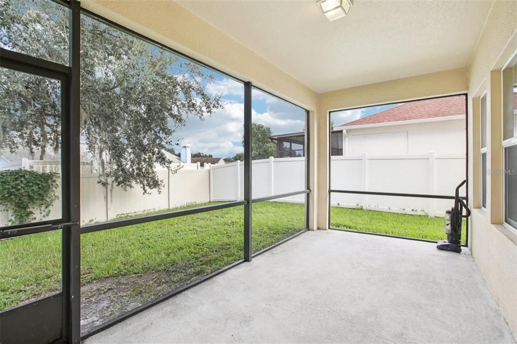 出租: $3,380 (5 贝兹, 3 浴室, 3773 平方英尺)