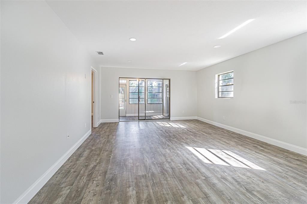 En Venta: $212,000 (2 camas, 2 baños, 1180 Pies cuadrados)