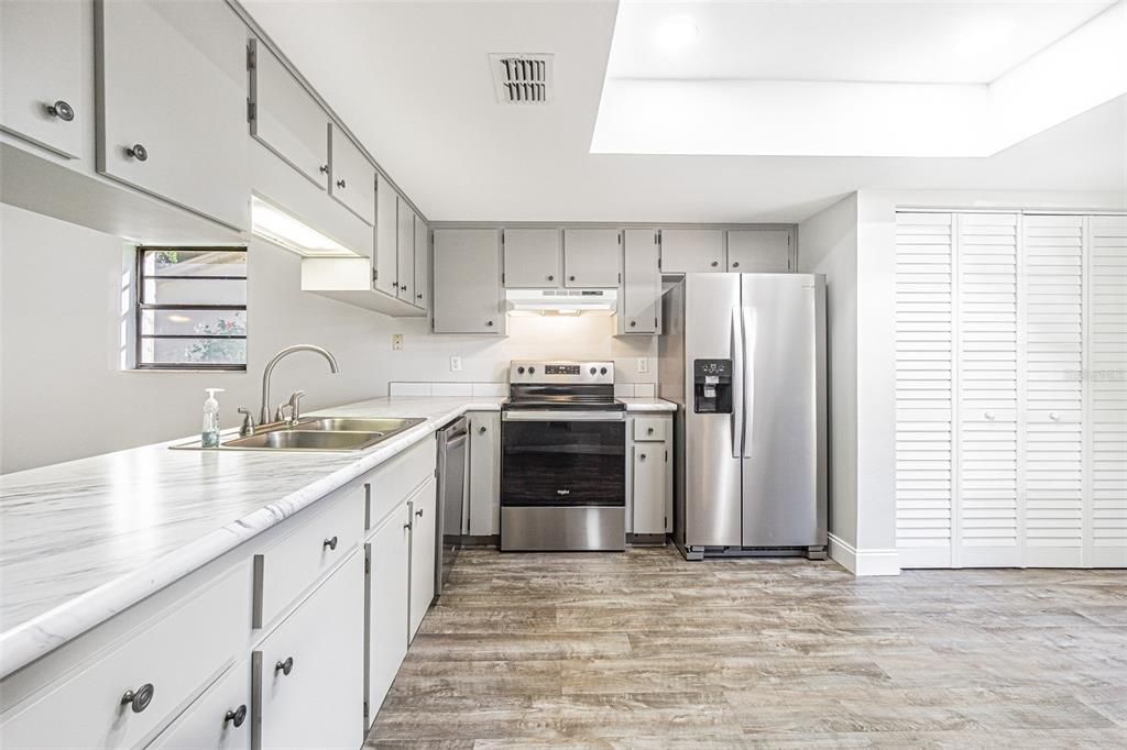 En Venta: $212,000 (2 camas, 2 baños, 1180 Pies cuadrados)