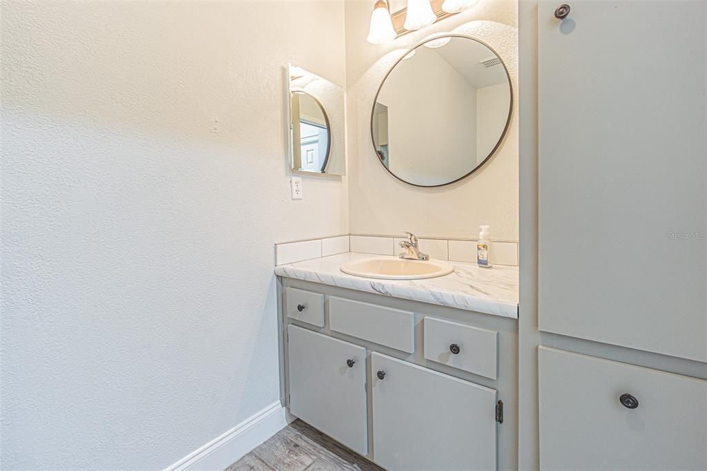 En Venta: $212,000 (2 camas, 2 baños, 1180 Pies cuadrados)