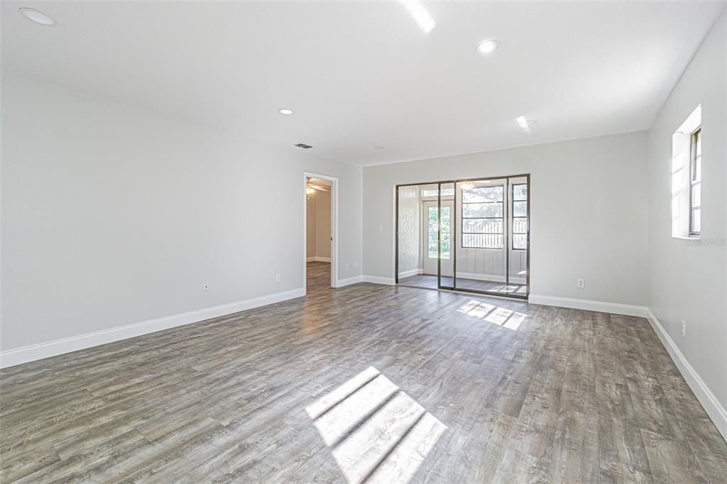 En Venta: $212,000 (2 camas, 2 baños, 1180 Pies cuadrados)