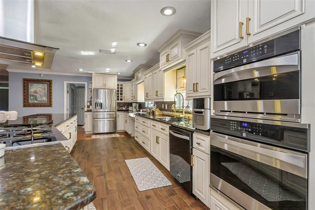 待售: $624,000 (3 贝兹, 2 浴室, 1834 平方英尺)