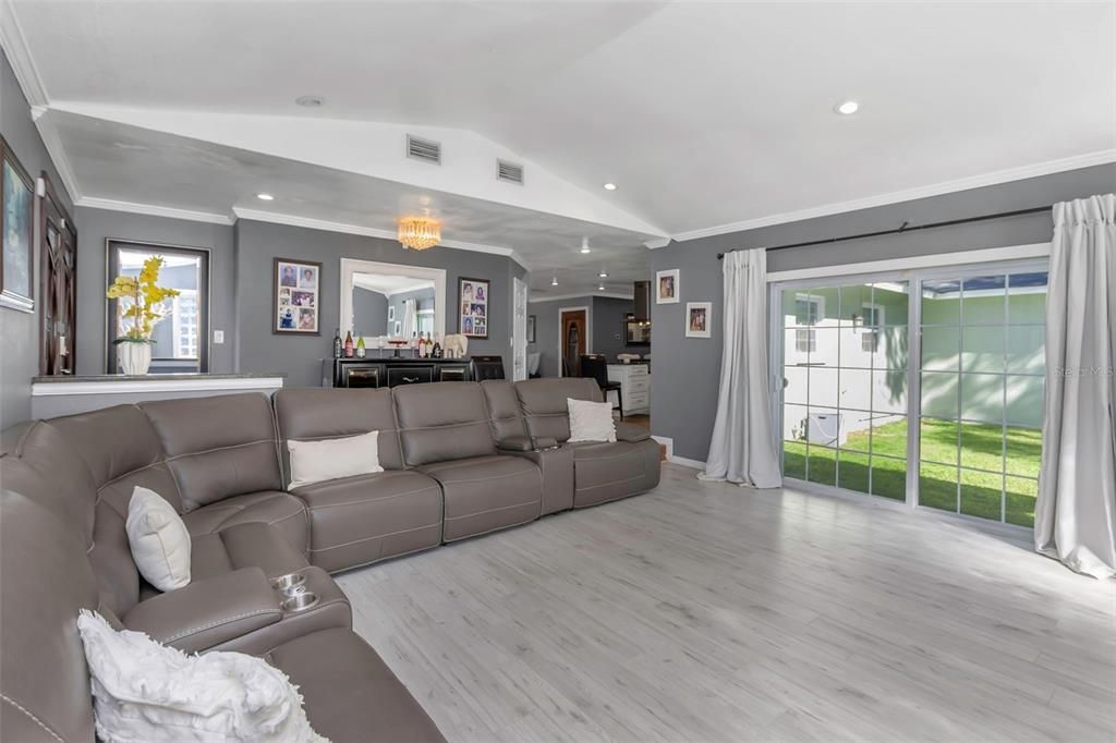 待售: $624,000 (3 贝兹, 2 浴室, 1834 平方英尺)