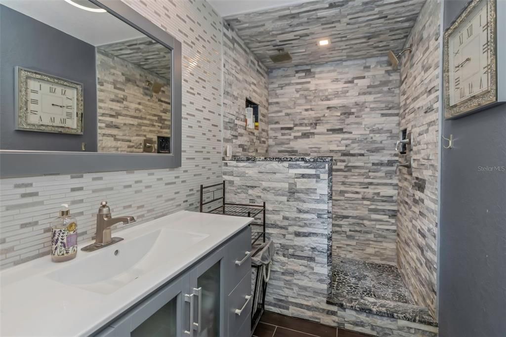 待售: $624,000 (3 贝兹, 2 浴室, 1834 平方英尺)