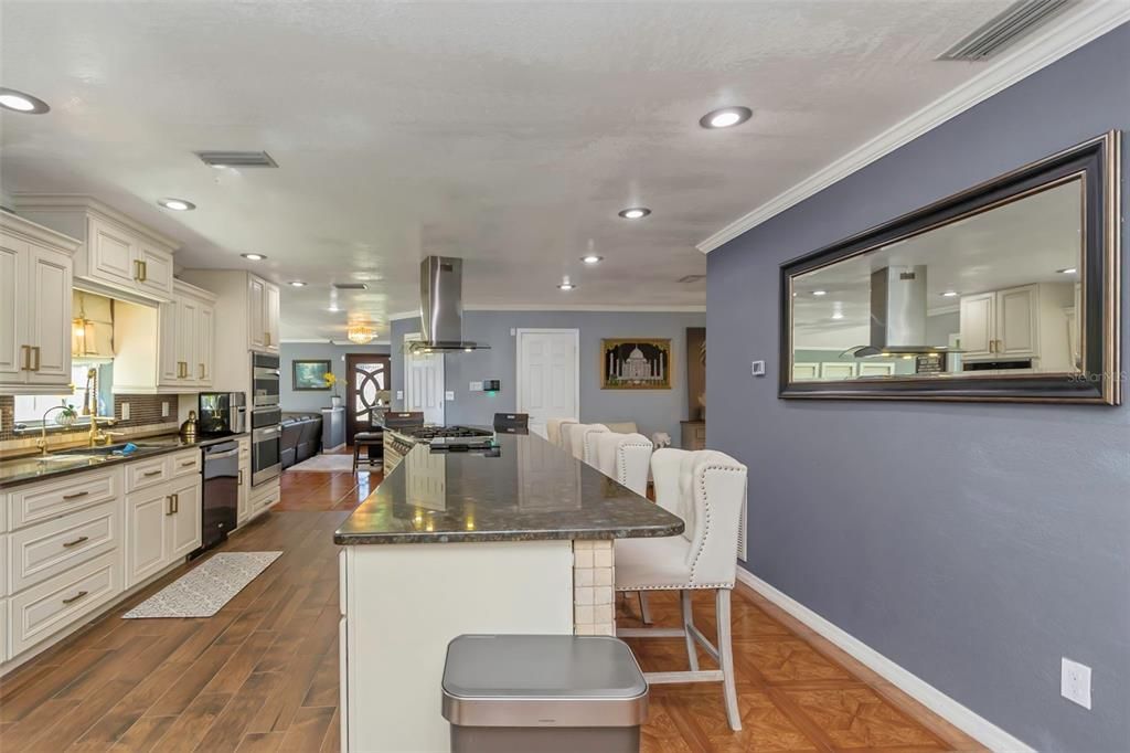 待售: $624,000 (3 贝兹, 2 浴室, 1834 平方英尺)