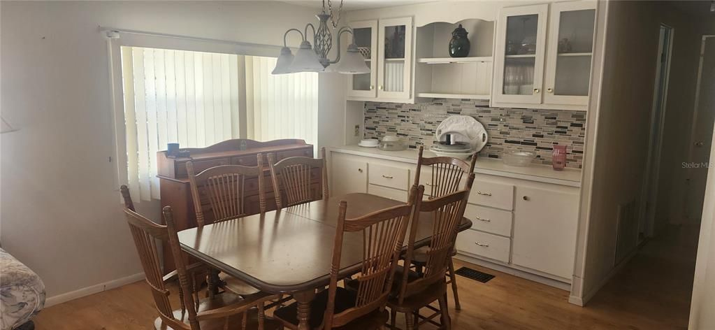 For Sale: $130,000 (2 beds, 2 baths, 1008 Square Feet)