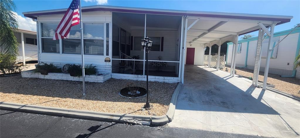 For Sale: $130,000 (2 beds, 2 baths, 1008 Square Feet)