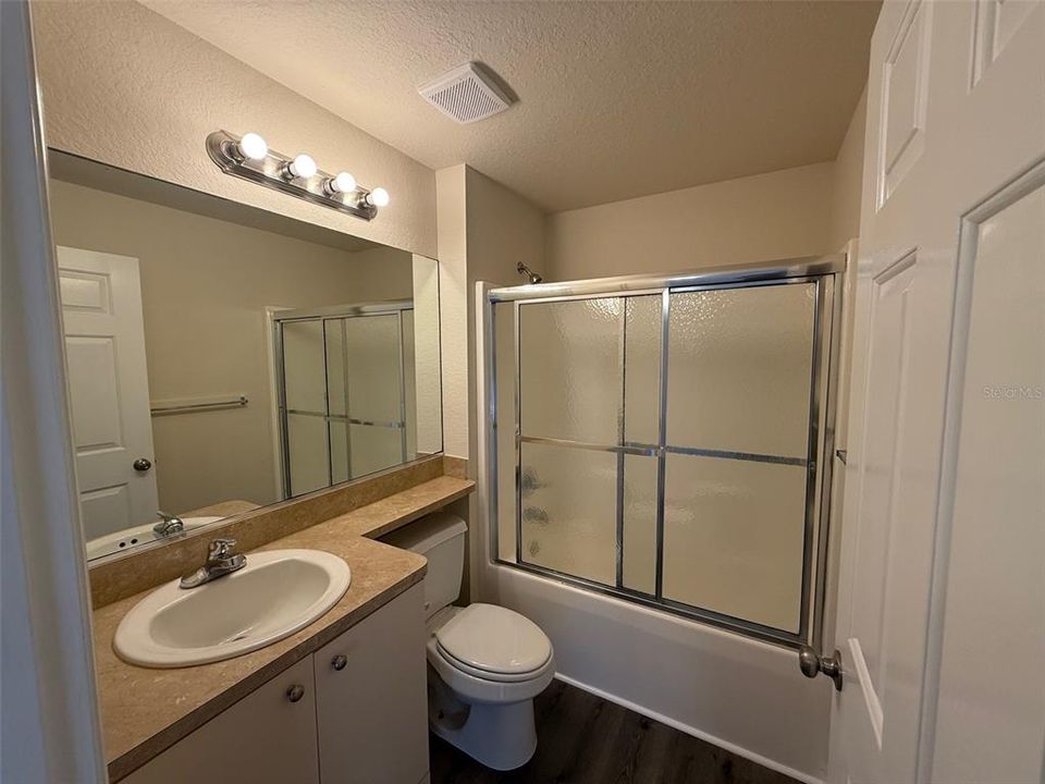 For Rent: $1,250 (2 beds, 2 baths, 1000 Square Feet)