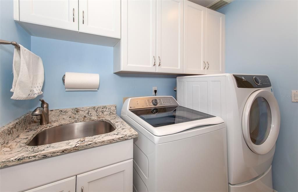 For Sale: $995,000 (4 beds, 2 baths, 3529 Square Feet)