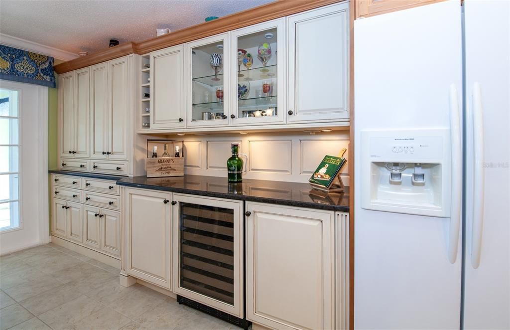 For Sale: $995,000 (4 beds, 2 baths, 3529 Square Feet)