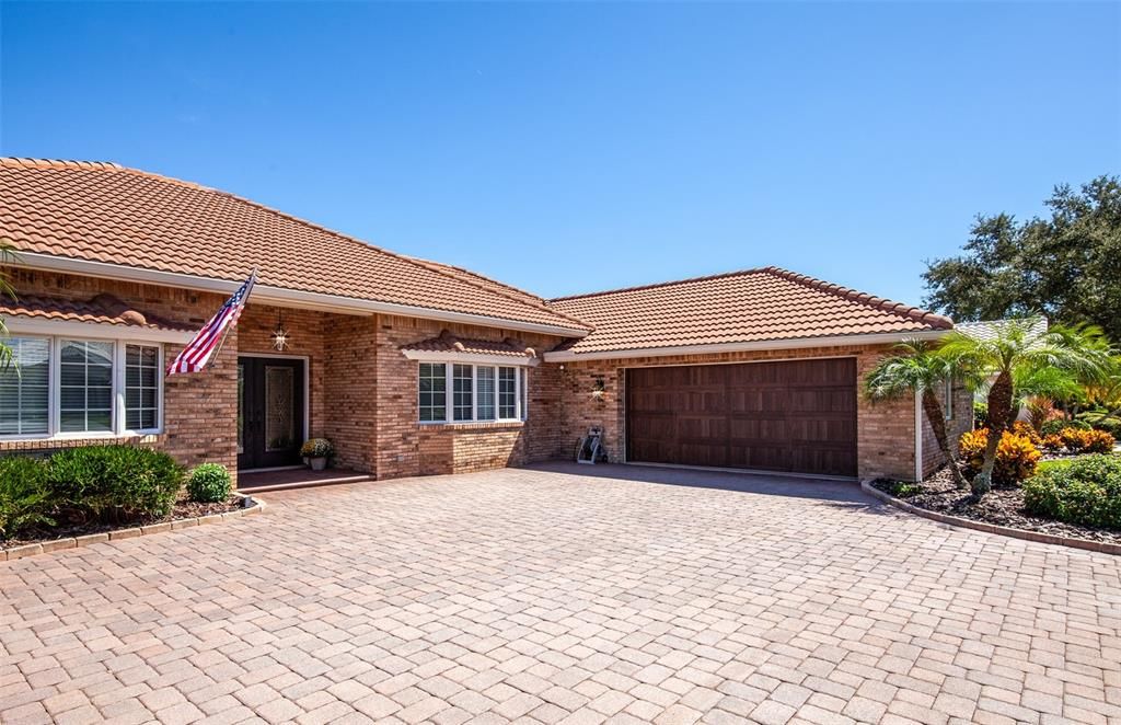 For Sale: $995,000 (4 beds, 2 baths, 3529 Square Feet)