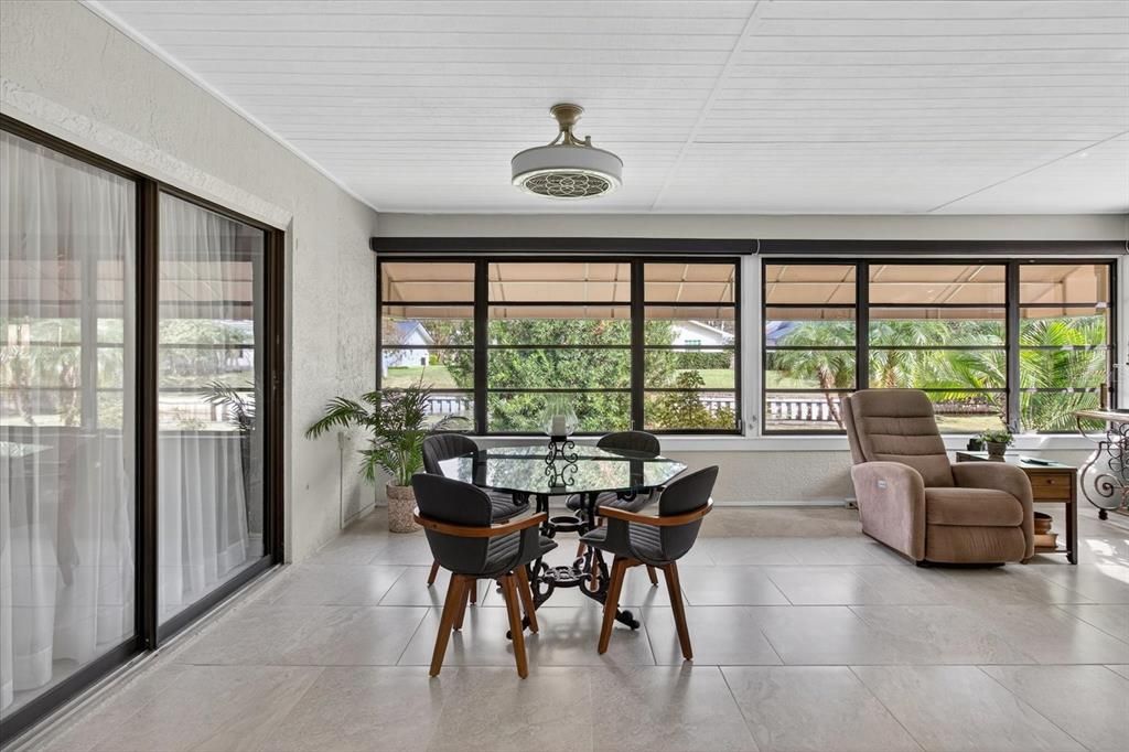 合同活跃: $669,000 (4 贝兹, 2 浴室, 2510 平方英尺)