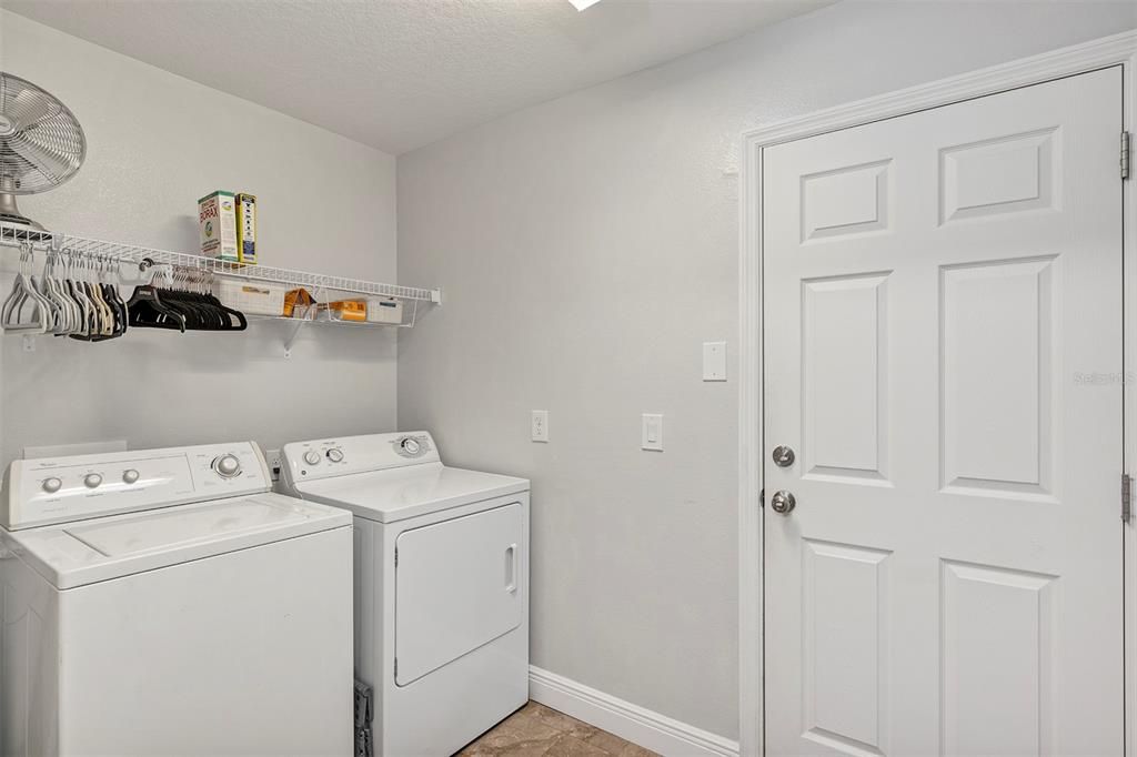 待售: $229,000 (2 贝兹, 2 浴室, 1254 平方英尺)