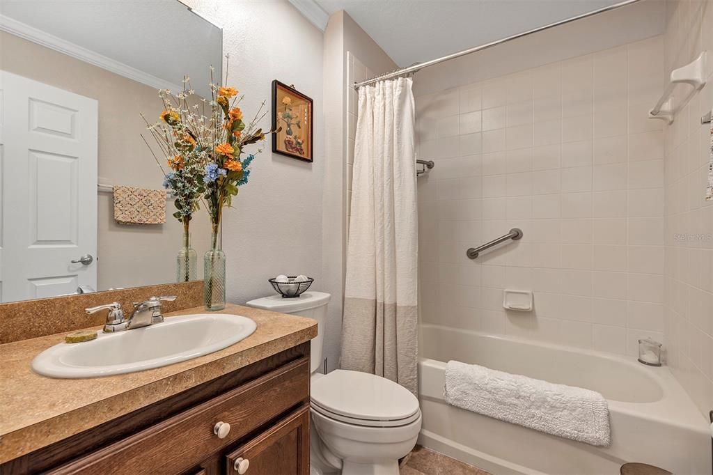 待售: $229,000 (2 贝兹, 2 浴室, 1254 平方英尺)