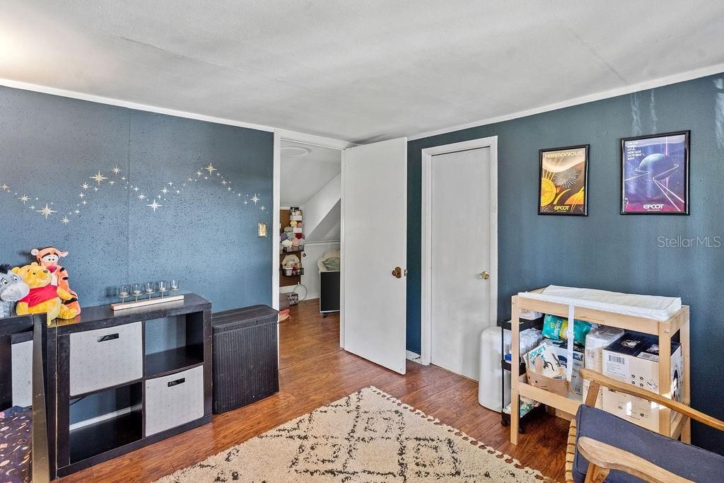 Active With Contract: $310,000 (3 beds, 1 baths, 1032 Square Feet)