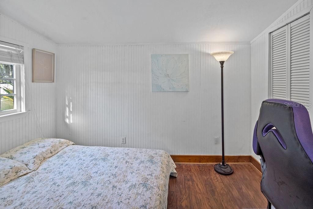 Active With Contract: $310,000 (3 beds, 1 baths, 1032 Square Feet)