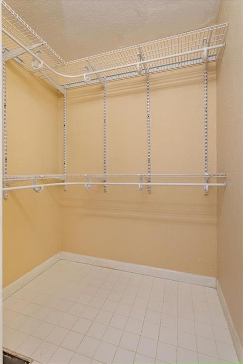 For Sale: $469,900 (2 beds, 2 baths, 1298 Square Feet)