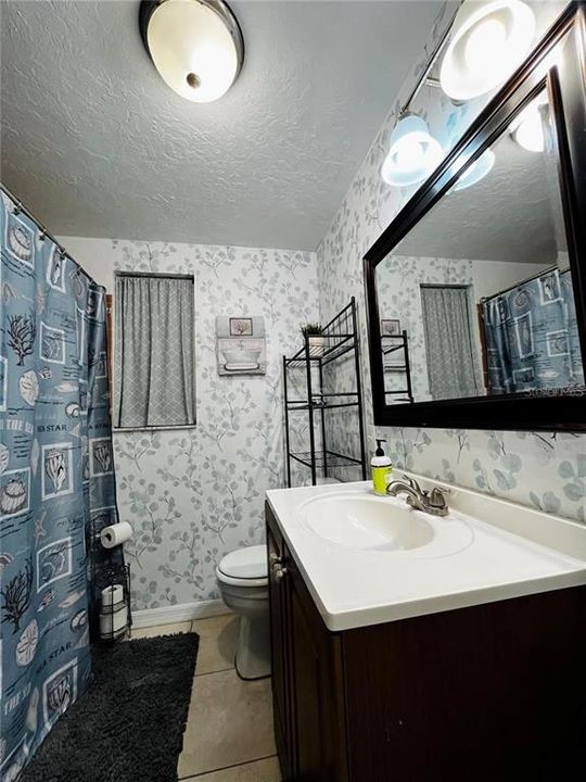 Active With Contract: $2,600 (3 beds, 2 baths, 1333 Square Feet)