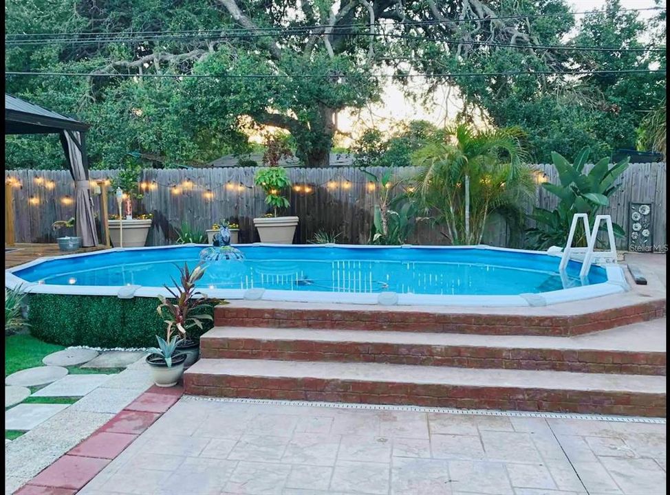 Active With Contract: $2,600 (3 beds, 2 baths, 1333 Square Feet)