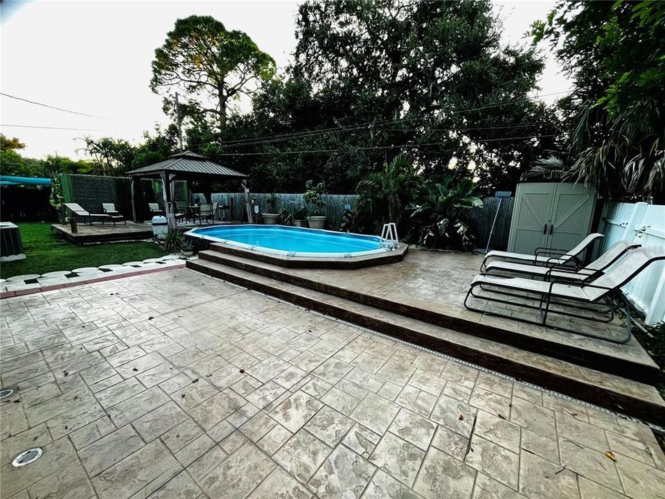 Active With Contract: $2,600 (3 beds, 2 baths, 1333 Square Feet)