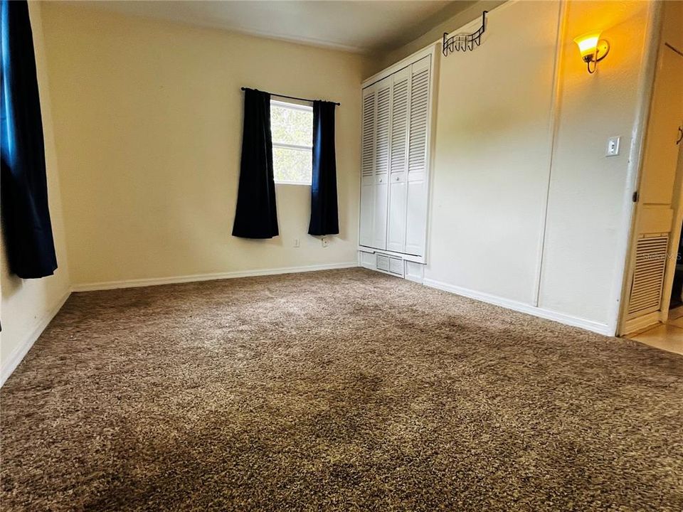 Active With Contract: $2,600 (3 beds, 2 baths, 1333 Square Feet)