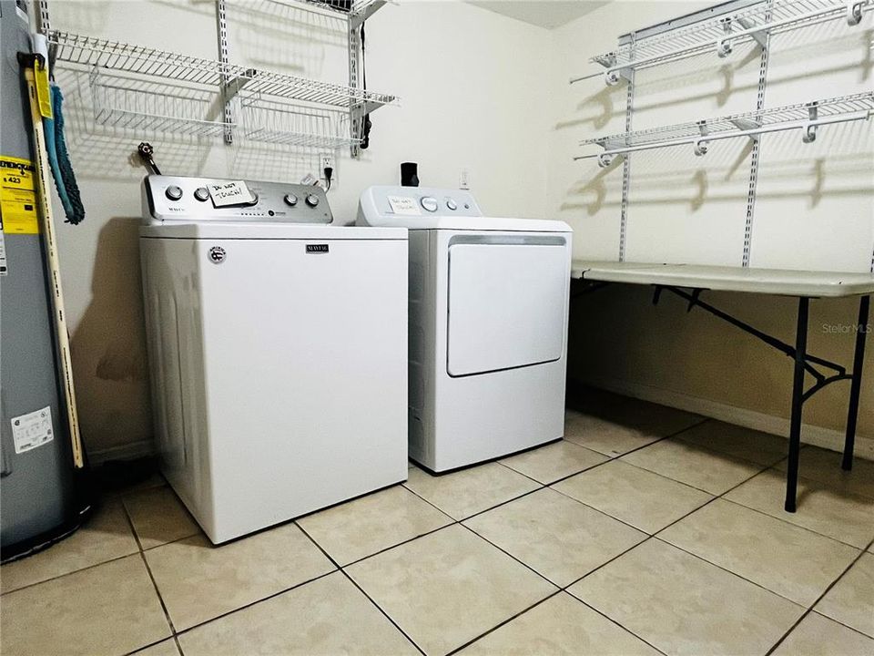 Active With Contract: $2,600 (3 beds, 2 baths, 1333 Square Feet)