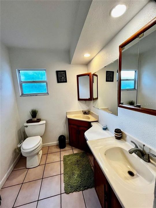 Active With Contract: $2,600 (3 beds, 2 baths, 1333 Square Feet)