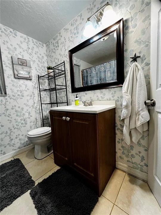 Active With Contract: $2,600 (3 beds, 2 baths, 1333 Square Feet)