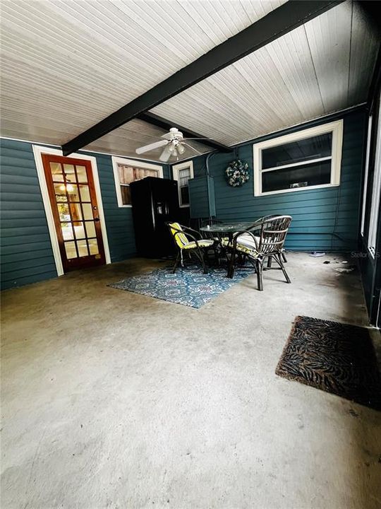 Active With Contract: $2,600 (3 beds, 2 baths, 1333 Square Feet)