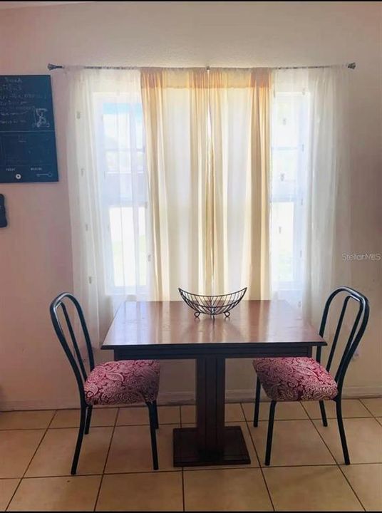 Active With Contract: $2,600 (3 beds, 2 baths, 1333 Square Feet)