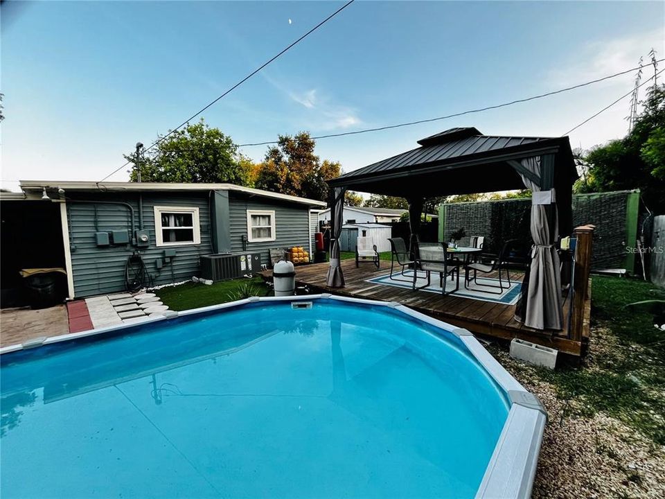 Active With Contract: $2,600 (3 beds, 2 baths, 1333 Square Feet)