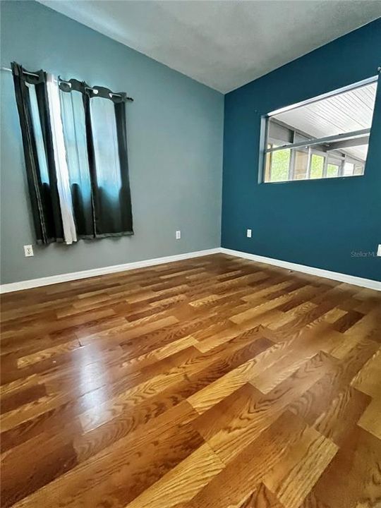 Active With Contract: $2,600 (3 beds, 2 baths, 1333 Square Feet)