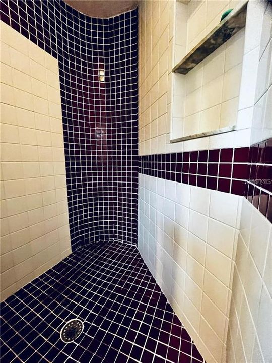 Active With Contract: $2,600 (3 beds, 2 baths, 1333 Square Feet)