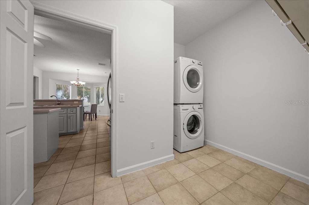 待售: $297,900 (3 贝兹, 2 浴室, 1692 平方英尺)