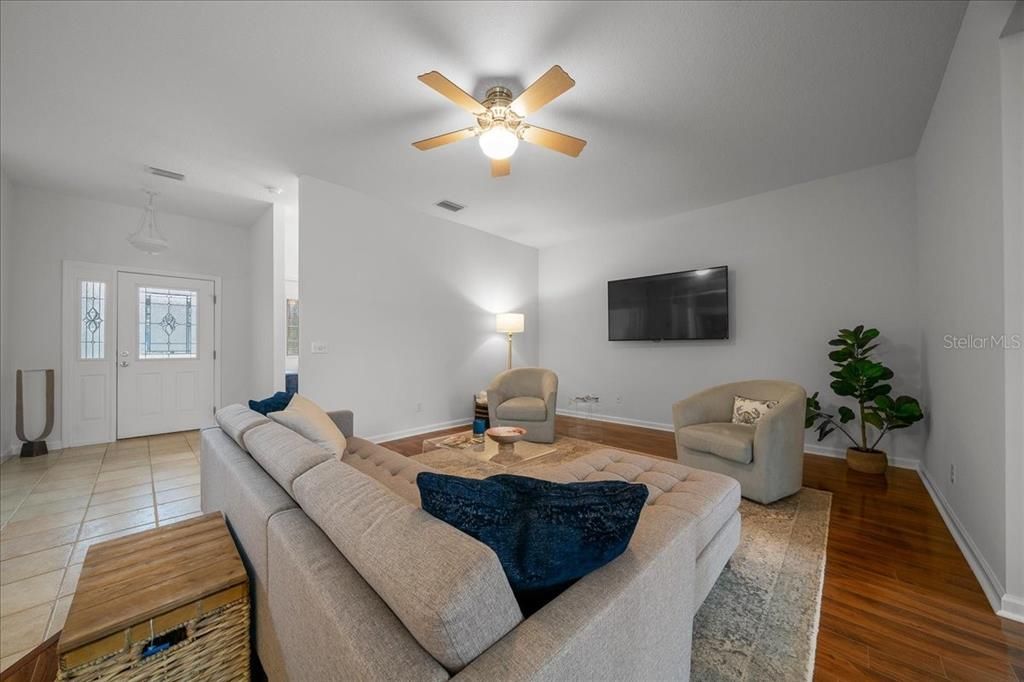 待售: $297,900 (3 贝兹, 2 浴室, 1692 平方英尺)