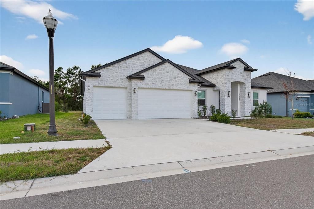 待售: $855,000 (4 贝兹, 3 浴室, 3088 平方英尺)