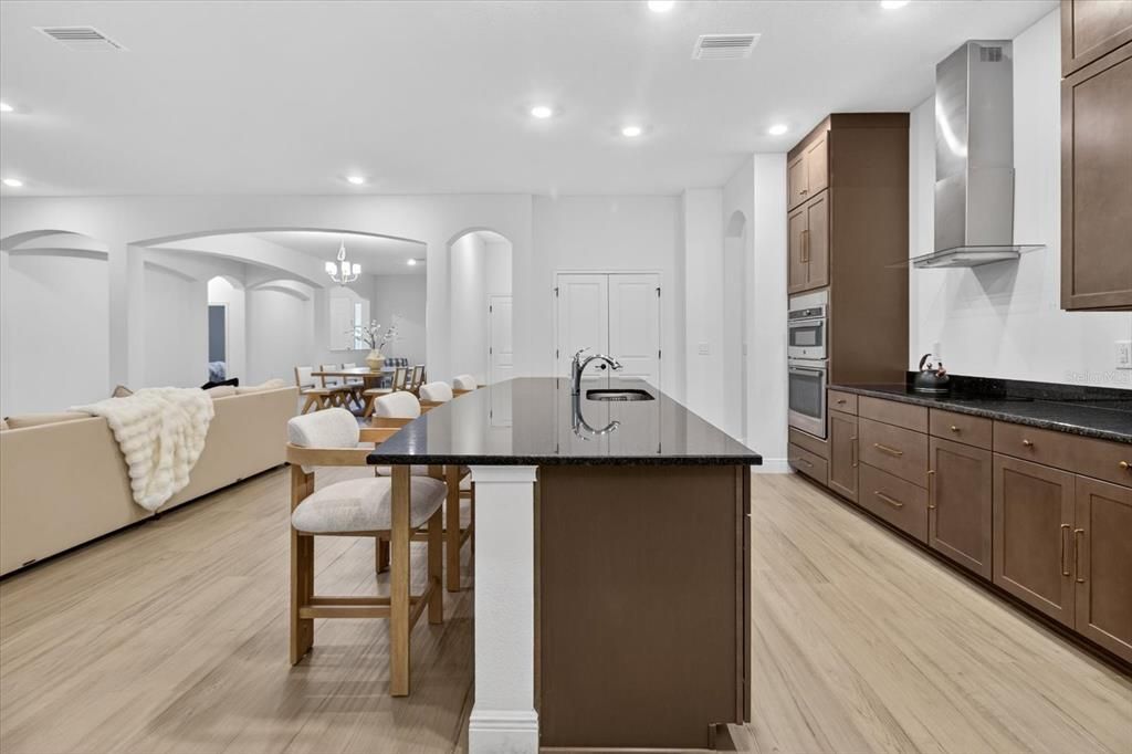 待售: $855,000 (4 贝兹, 3 浴室, 3088 平方英尺)