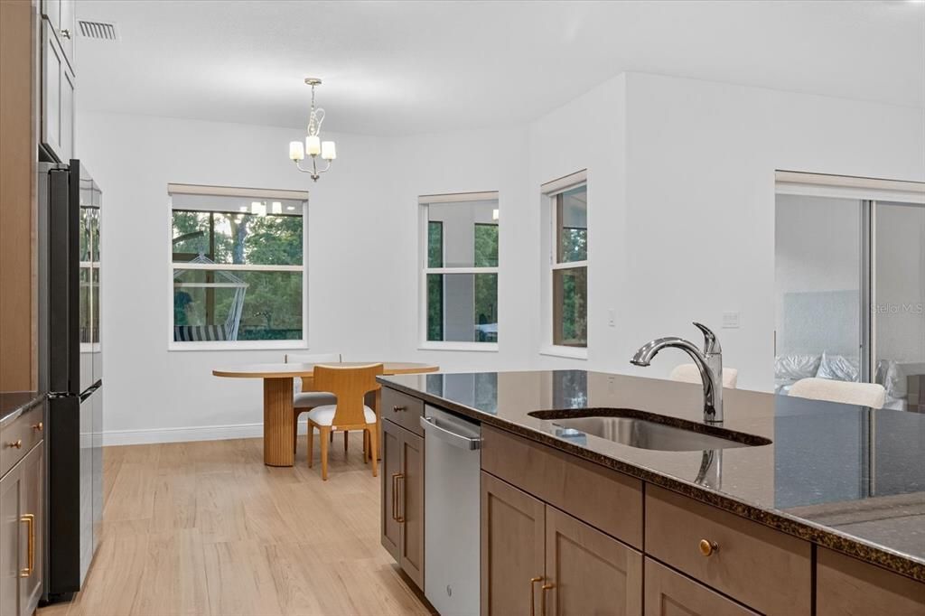 待售: $855,000 (4 贝兹, 3 浴室, 3088 平方英尺)