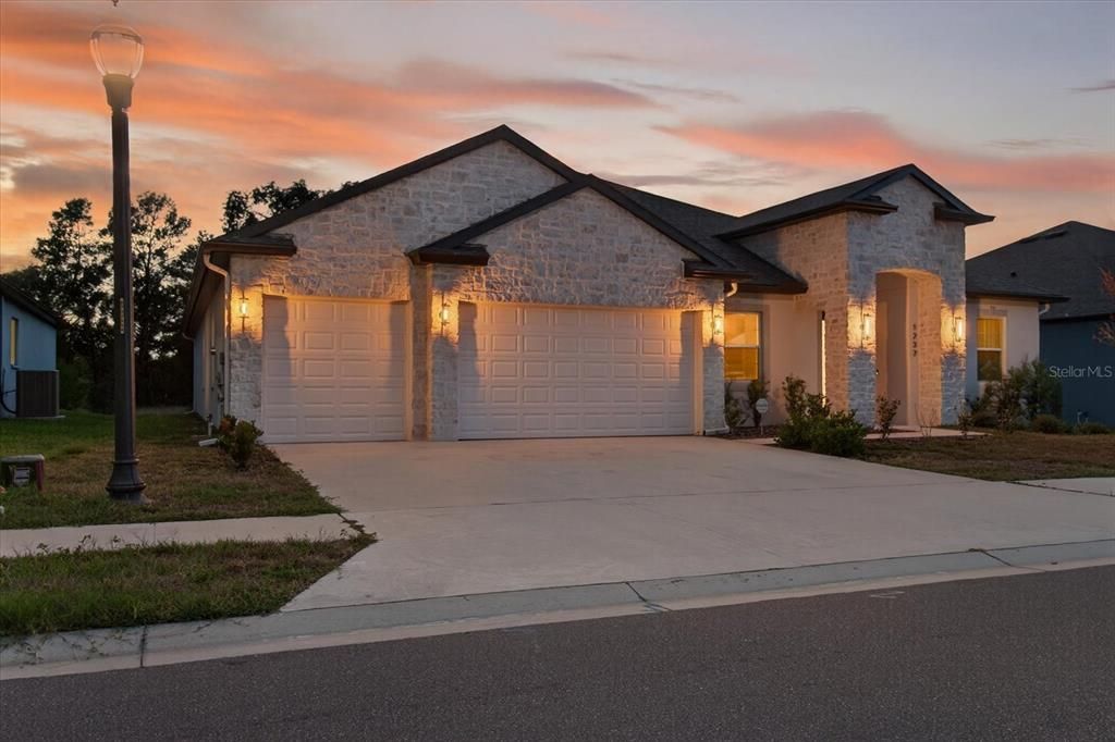 待售: $855,000 (4 贝兹, 3 浴室, 3088 平方英尺)