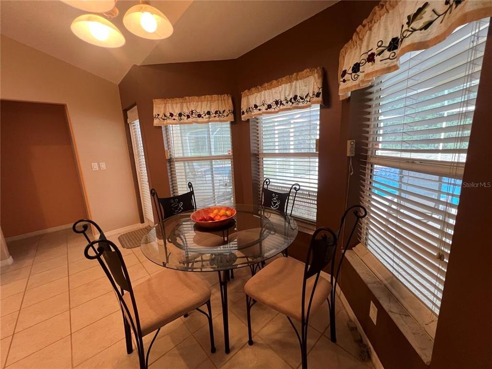 For Sale: $375,000 (3 beds, 2 baths, 1620 Square Feet)