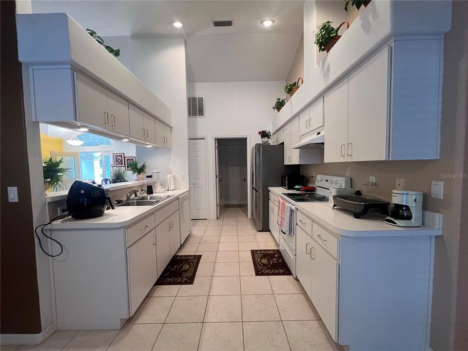 For Sale: $375,000 (3 beds, 2 baths, 1620 Square Feet)