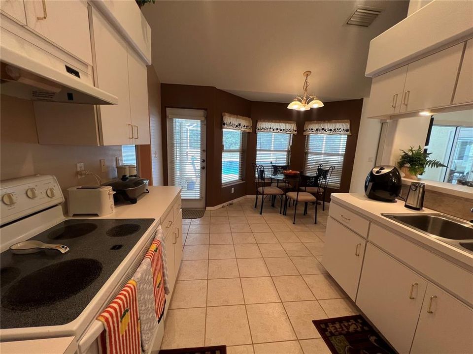 For Sale: $375,000 (3 beds, 2 baths, 1620 Square Feet)