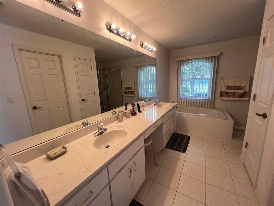 For Sale: $375,000 (3 beds, 2 baths, 1620 Square Feet)