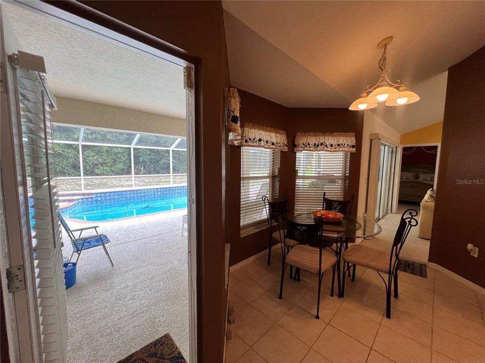 For Sale: $375,000 (3 beds, 2 baths, 1620 Square Feet)