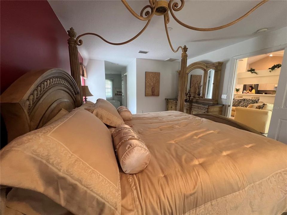 For Sale: $375,000 (3 beds, 2 baths, 1620 Square Feet)