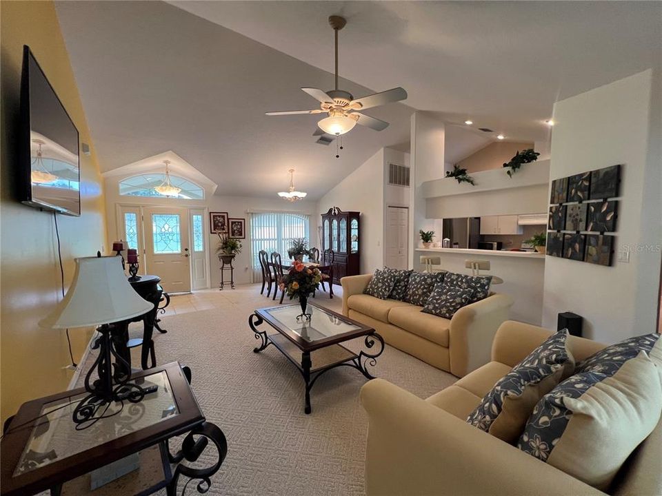 For Sale: $375,000 (3 beds, 2 baths, 1620 Square Feet)